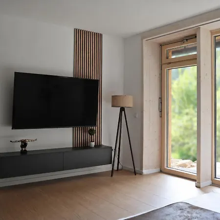 Neu! Stilvolle Mit Terrasse - Ruhige Lage *