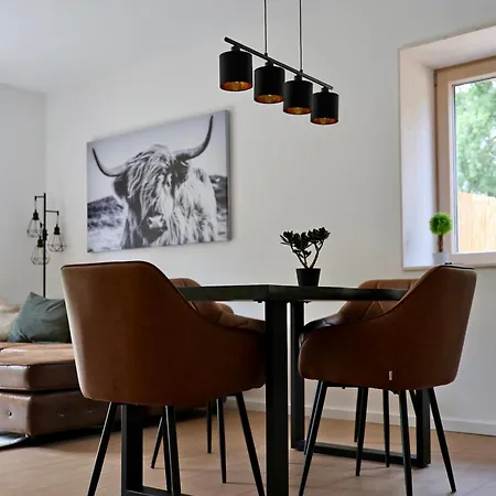 Neu! Stilvolle Mit Terrasse - Ruhige Lage